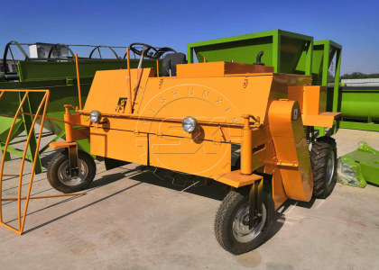 moving-type compost turner